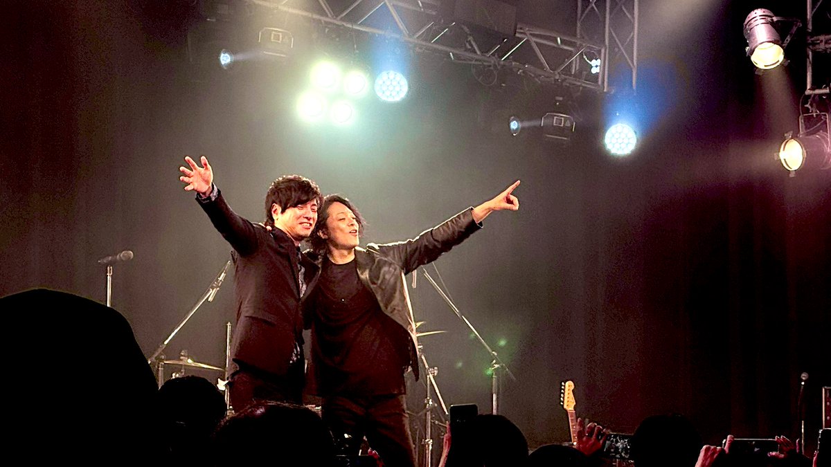 ken5_____singer's tweet photo. ラストで泣いた。

素晴らしい音楽でした！

#GLASSTOP https://t.co/BDkk8Liv36