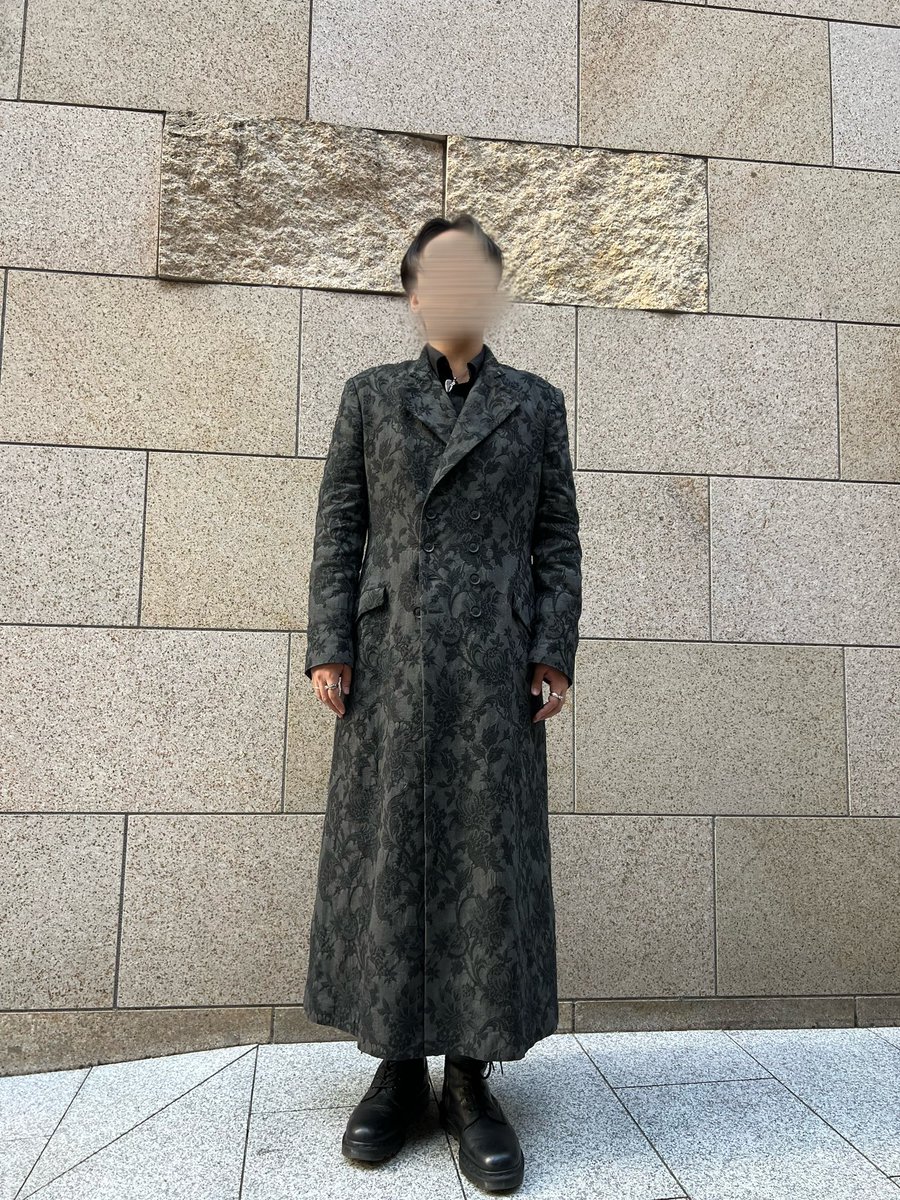 Quwrof_Horizon's tweet photo. Yohji Yamamoto pourhomme24aw
look7
COTTON GOBELIN PATTERN BELTED LONG JACKET
今年のベストバイです!最高の1着
サイズ3は全国10点ほどらしい?
服垢かは怪しいです
#yyph #YohjiYamamoto https://t.co/SuLVvo5wUN