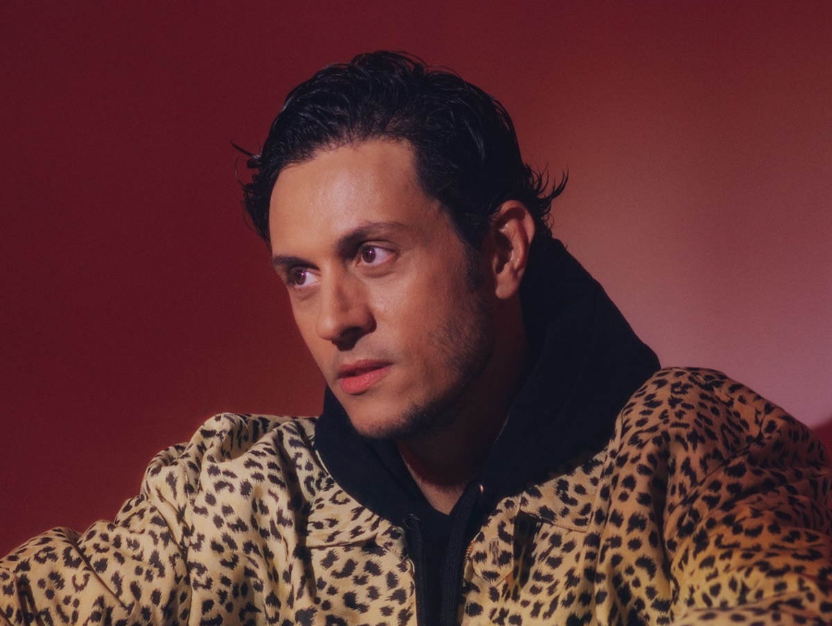 POPline's tweet photo. Após o single "Clareou", Thiago Mansur desacelera com Jetlag para dar vida ao novo pseudônimo, ATKO ≠ -  https://t.co/0eyo5A13SG https://t.co/OiUcXeNXmA