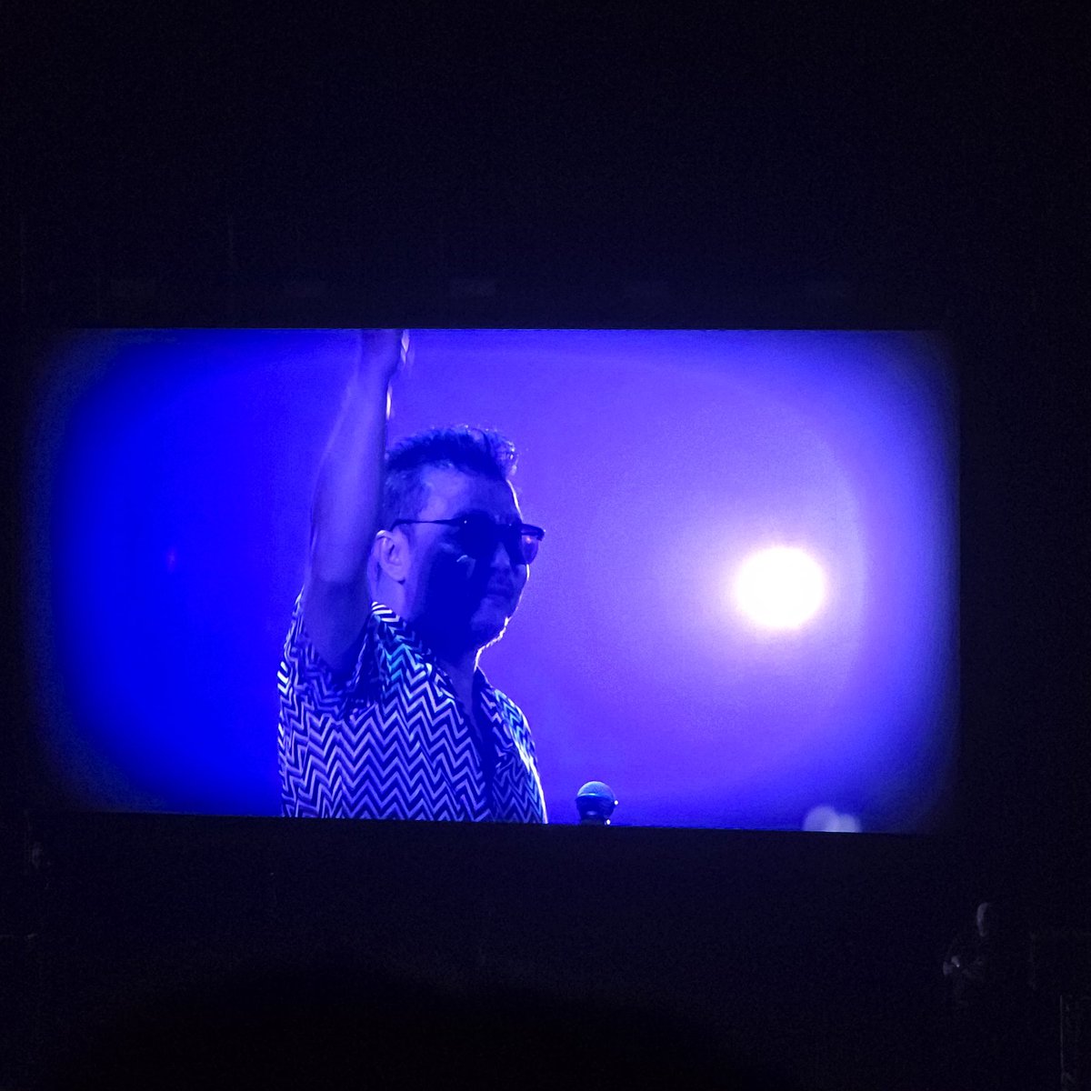 iambobiz's tweet photo. เซอร์ไพร์สเลย พี่โป้ โยคีเพลย์บอย #BakeryRockConcert https://t.co/QcRCoTL1nz