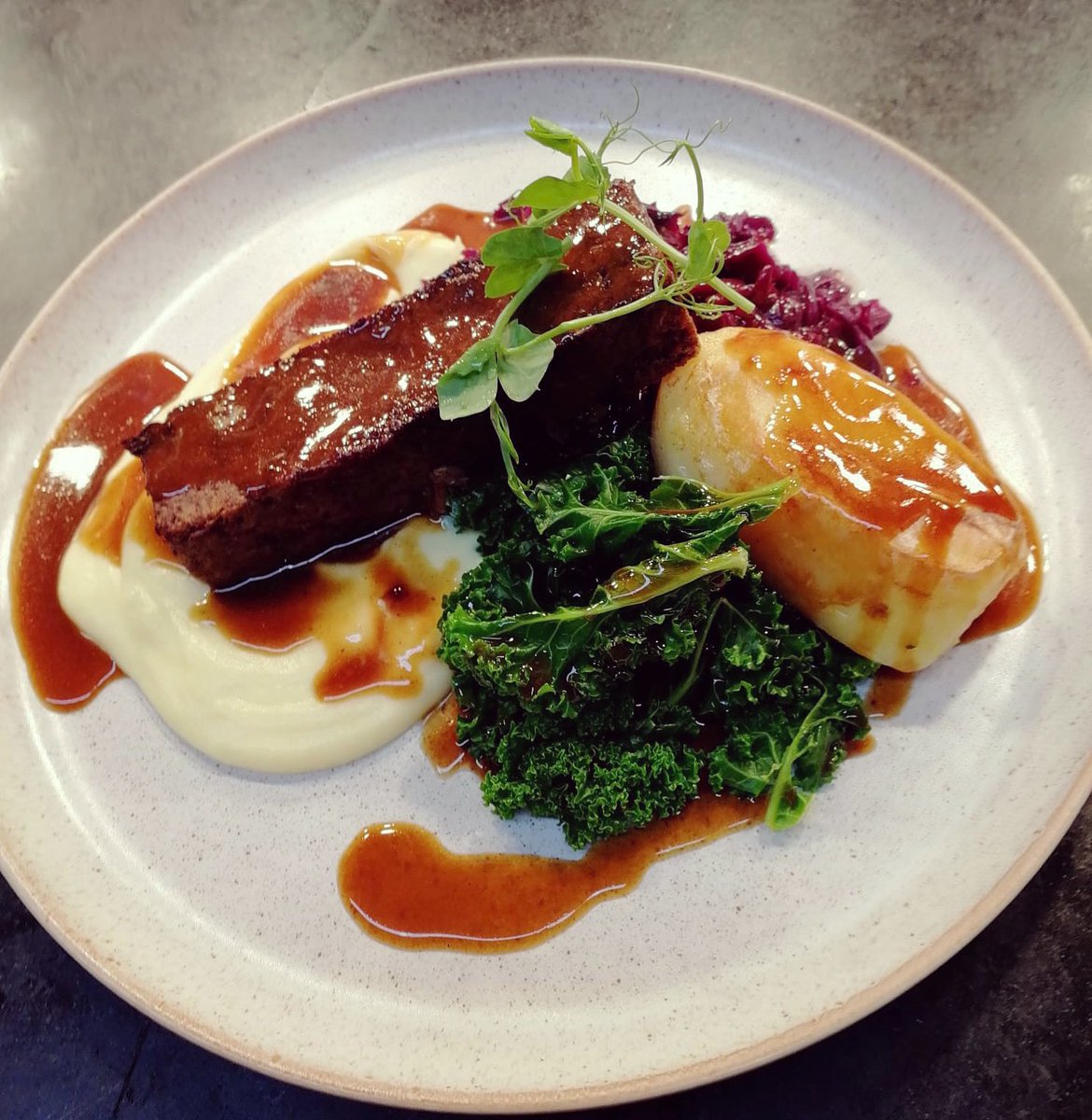 Winter warming dish this lunchtime - braised shin of beef, parsnip puree, winter spiced cabbage, fondant potato and red wine jus #aldeburgh #suffolk