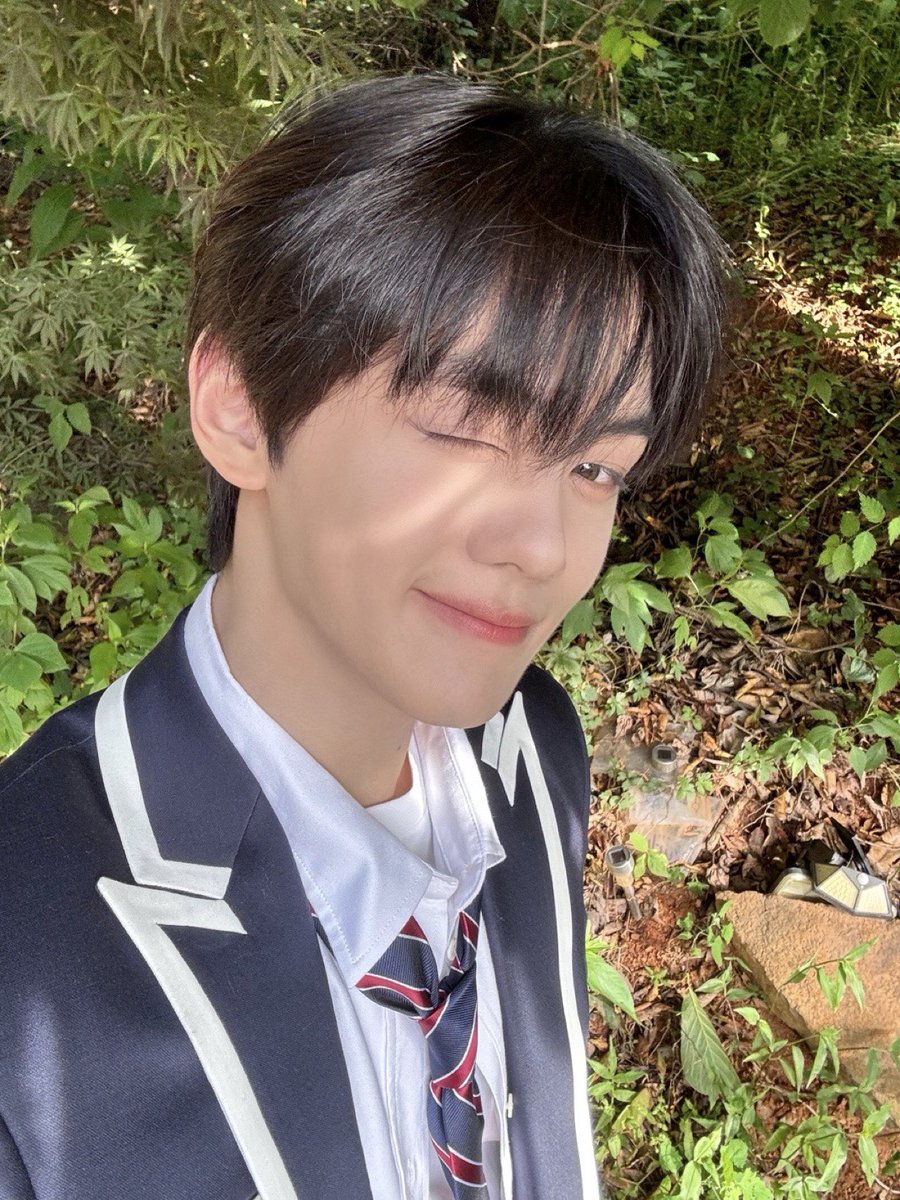 ZB1_official's tweet photo. _💌

제로즈! 공백기 아닌 공백기여서 심심하지ㅎㅎㅎ 맨날 이렇게 놀아줄게용ㅎㅎㅎ 오늘도 넘 고생했고 내일도 아주 화이팅이야ㅎㅎ 사랑하고 이따 또 플챗에서 보자용 사랑해🩵🩵🩵🩵

#KIMGYUVIN #김규빈
#ZEROBASEONE #ZB1 #제로베이스원 https://t.co/mPUr4rnXWH