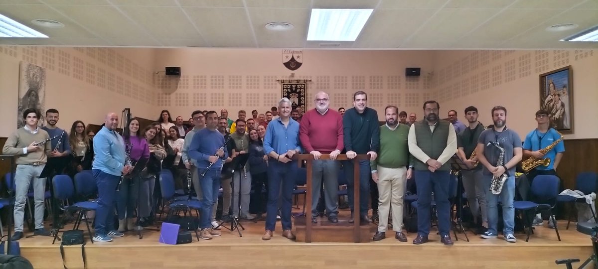 hermandaddelao's tweet photo. #NoticiasdeLaO | Visitas a las sedes sociales de @bandasol y @CarmenDSalteras  que han tenido como objetivo el de retomar el contacto con estos importantes colectivos musicales y hacerles llegar el cariño y la confianza que sienten los hermanos de La O por sus dos Bandas. https://t.co/5bpjK03sQO
