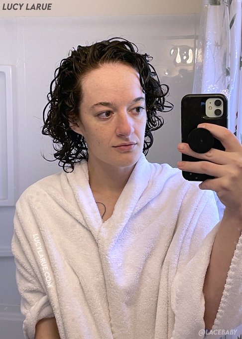 I know more than one person who has a thing for wet hair!! :) https://t.co/TPUdt0Mj3z<a href="/tag/clip"class="tags"><span>#clip</span></a>