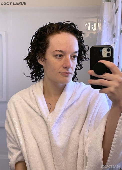 I know more than one person who has a thing for wet hair!! :) https://t.co/TPUdt0Mj3z<a href="/tag/clip"class="tags"><span>#clip</span></a>