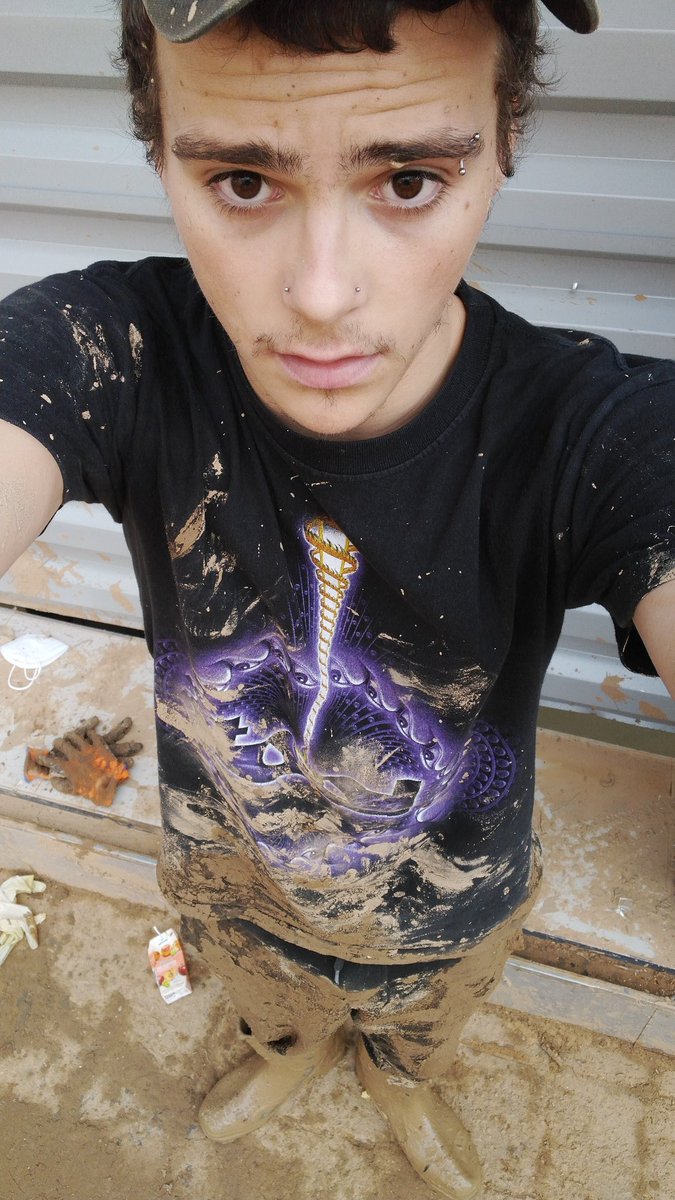 follacamiones24's tweet image. ???