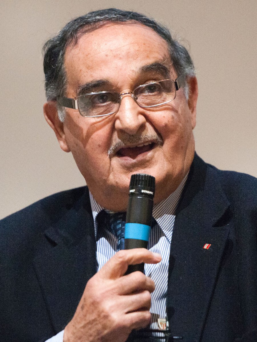 ⚫️ Lamentamos el fallecimiento de Rachid Mekhloufi. Fue una de las estrellas de Francia para el Mundial de 1958, pero decidió jugar con Argelia, que luchaba por su independencia. El honor antes que la fama. 

Además, nos visitó en la primera edición del Thinking Football. Gugan