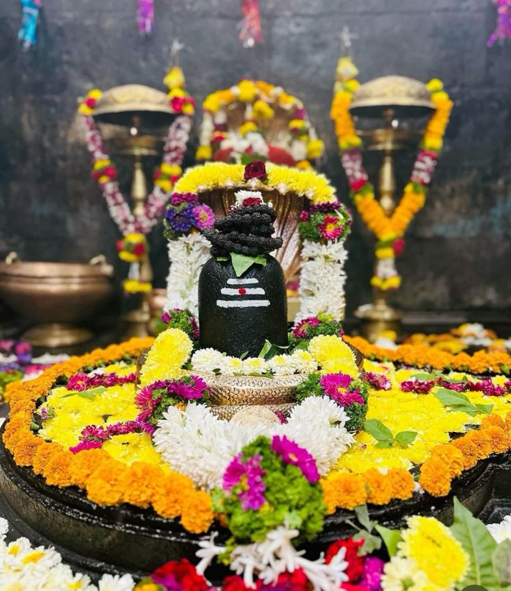इस ब्रह्मांड का सबसे पवित्र और सच्चा नाम महाकाल का है 🤗

महाकाल आपकी हर मनोकामनाएं पूर्ण करें 

हर हर महादेव जय भोलेनाथ बाबा ॐ नमः शिवाय ❤️ 

शुभ संध्याकाल साथियों