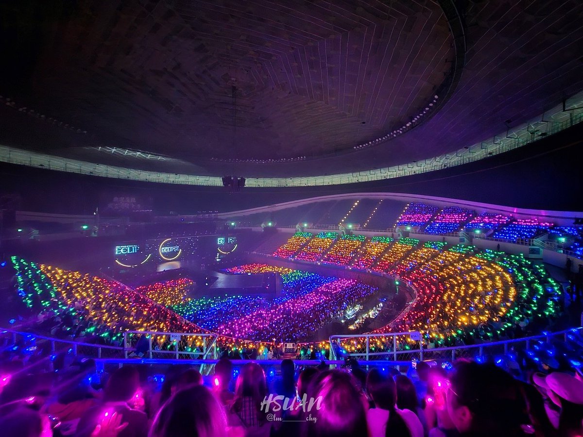 Eunhae0404_1510's tweet photo. Eclipse in Taipei Day 1 🌈

rainbow light support soooooo beautiful 

😍😍😍😍😍😍😍😍🥹🥹🥹🥹🥹🥹

© lm_____chy
#Eunhyuk #Donghae #은혁 #동해
#ECLIPSE_IN_TAIPEI https://t.co/EaXNVwKqWs