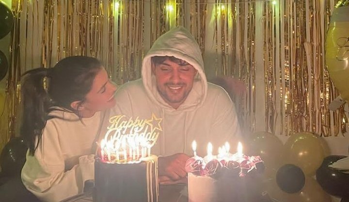 YUVNA_'s tweet photo. Ankit Gupta's birthday celebration with Priyanka Chahar 

2021
2022
2023
2024

And more years to come. ♾️
.
.
#PriyAnkit #AnkitGupta
#PriyankaChaharChoudhary https://t.co/QBBYIo0rT3