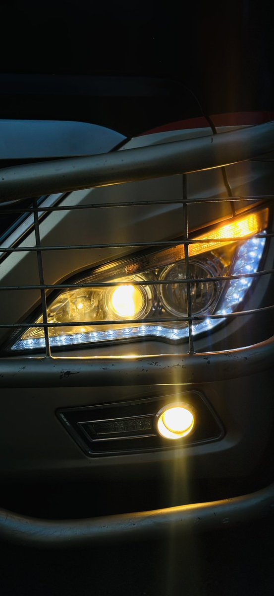 JICHO 👁️💡
@mjuba_19 📷

#youtongbuses
#tilishosafaris