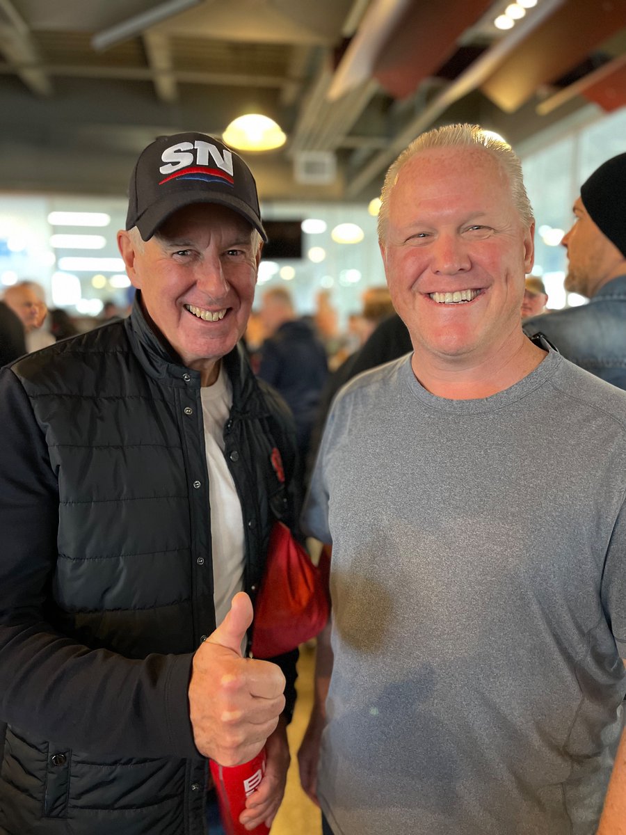 Thrilled to have captained Team Celebrity Shinny at the <a href="/88EricLindros/">Eric Lindros</a>  Celebrity Hockey Classic for <a href="/EasterSealsON/">Easter Seals Ontario</a>  yesterday. Proud that our team finished as the 5th top fundraising team out of 14, raising $35,000 toward a total of $755,000 for kids with disabilities.