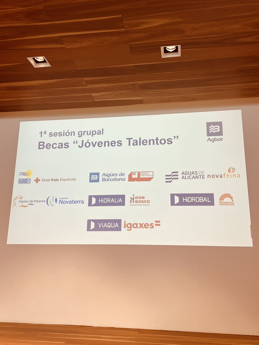 💧🎓Hoy he participado como Consejero Delegado de <a href="/aiguesbcnclient/">Aigües de Barcelona</a> y Director de #AcciónSocial de <a href="/Agbar/">Agbar</a> en la sesión de trabajo que ha reunido a los estudiantes que forman parte del programa de #BecasJóvenesTalentos, impulsado por <a href="/Agbar/">Agbar</a> y diferentes empresas del grupo.

Una