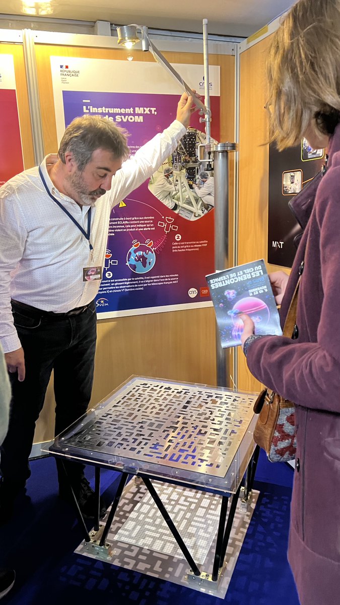 CNRS Terre & Univers (@cnrs_insu) on Twitter photo #RCE2024
Sur le stand <a href="/CNRS_INSU/">CNRS Terre & Univers</a> 🤝<a href="/CNRS_IN2P3/">CNRS Nucléaire & Particules</a>🤝<a href="/CEA_Officiel/">CEA</a> 🤝<a href="/CNES/">CNES</a> à l'occasion des Rencontres du Ciel et de l'Espace, découvrez <a href="/SVOM_mission/">SVOM</a> et les spécificités de #COLIBRI, télescope terrestre à la rapidité inégalée !
📅9 -11 novembre
📍<a href="/citedessciences/">citedessciences</a> #RCE2024
Sur le stand <a href="/CNRS_INSU/">CNRS Terre & Univers</a> 🤝<a href="/CNRS_IN2P3/">CNRS Nucléaire & Particules</a>🤝<a href="/CEA_Officiel/">CEA</a> 🤝<a href="/CNES/">CNES</a> à l'occasion des Rencontres du Ciel et de l'Espace, découvrez <a href="/SVOM_mission/">SVOM</a> et les spécificités de #COLIBRI, télescope terrestre à la rapidité inégalée !
📅9 -11 novembre
📍<a href="/citedessciences/">citedessciences</a>