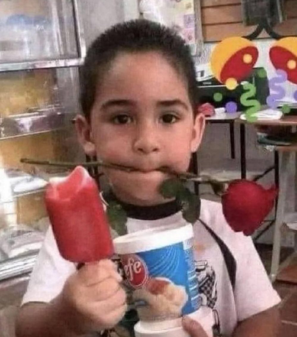Cretinaareal's tweet photo. "Você é puro golpe" 

Eu quando gosto de alguém: https://t.co/z7G9sA2Po7
