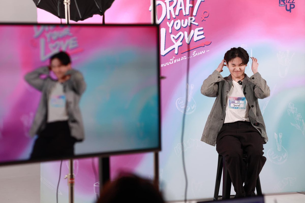 rizzupstudio's tweet photo. ภาพบรรยากาศเซ็ตแรก ของการ Casting นักแสดง ใน ซีรีส์ “Draft your love แบบนี้แหละ..รักเลย ”  🩷

#thaigl #gl #girllove #glseries #ยูริ #yuri #หญิงรักหญิง #ซีรีส์หญิงหญิง #girllovetheseries #ซีรีส์ยูริ #ซีรีส์แซฟฟิค
#draftyourlove #แบบนี่แหละรักเลย #rizzupstudio https://t.co/1ITJxnNC8f