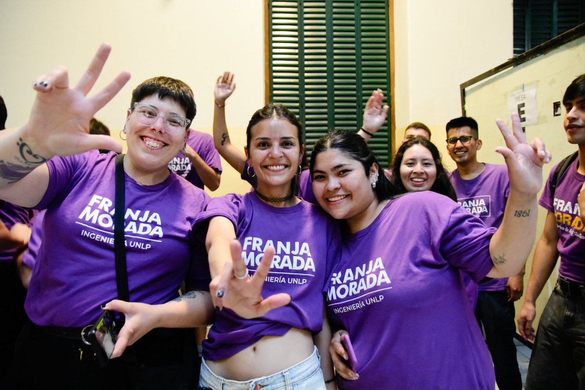 MLopezArmengol's tweet photo. 🗳 👏 Felicitaciones a toda la comunidad estudiantil de la @unlp por la participación y el compromiso con la democracia y el cogobierno universitario. En estos tiempos difíciles, la militancia es más necesaria que nunca para fortalecer la #universidadpública. #EleccionesUNLP https://t.co/RC6WuURDw6