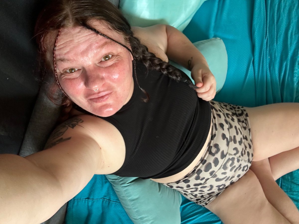 Rosemay_milf's tweet photo. #followme #getmeto1k #sexymilf #baddiequeen https://t.co/OhbkURyJZf