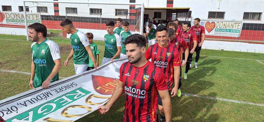 <a href="/UD_Rotena/">U.D. Roteña</a> - <a href="/CDRota/">CD Rota</a>. Un derbi con la bandera de la #Solidaridad en #Rota. Rivales pero unidos por la #DonaciónDeÓrganos #Sangre y #Médula. <a href="/JoseIRuizHerrer/">José Ignacio Ruiz-Herrera</a> @RotaAyto <a href="/RFAF/">RFAF</a> <a href="/rfef/">RFEF</a> <a href="/ONT_esp/">Organización Nacional de Trasplantes</a> <a href="/A_Trasplantes/">Coordinación Autonómica Trasplantes Andalucia</a> #HazteDonante