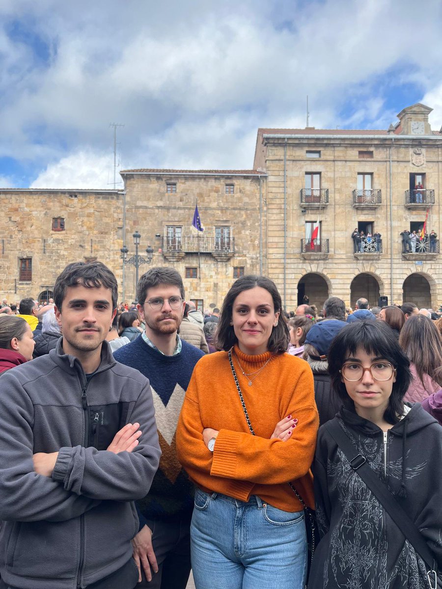 🏥 Defendiendo una sanidad pública de calidad e igualitaria, que atienda a todos nuestros pueblos y ciudades.

💢 Hoy, Reinosa y toda la comarca de Campoo hemos dejado claro que no vamos a seguir soportando esta situación.