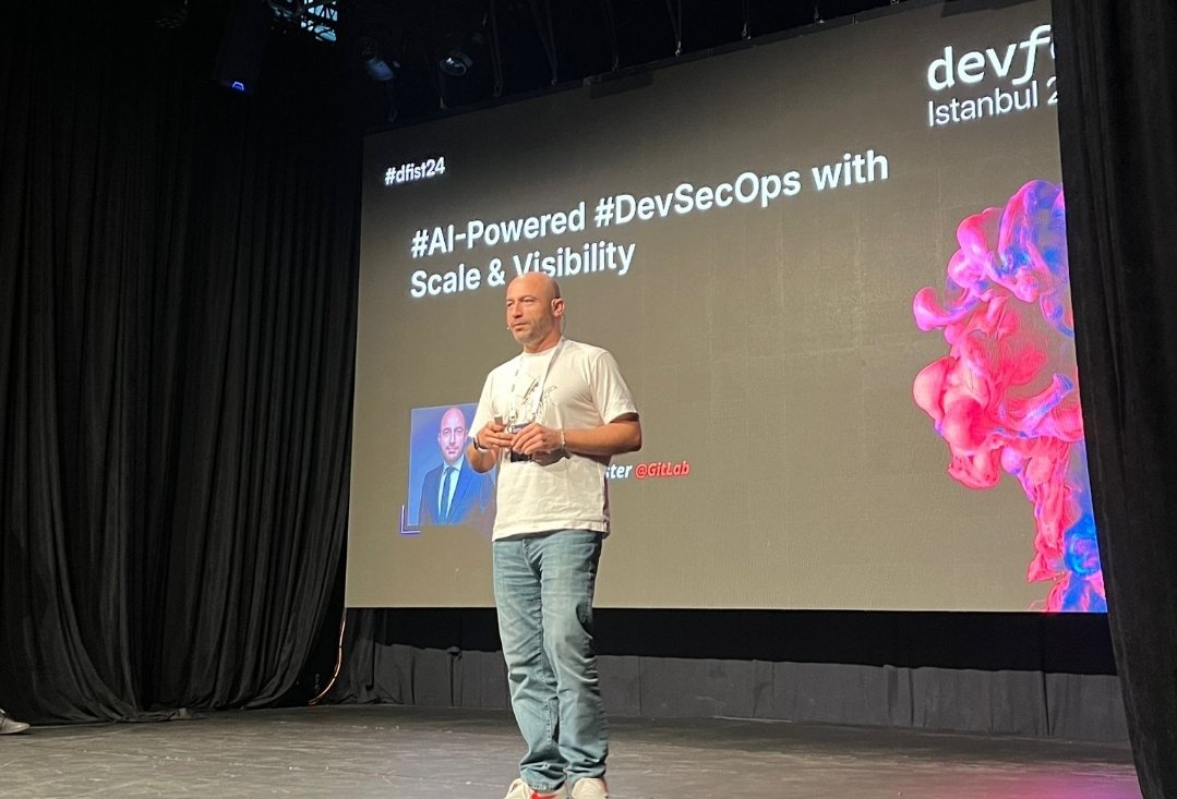 GDGIstanbul's tweet photo. Durukan Artik ile "Al-powered DevSecOps lifecycle with scale and visibility"
#dfist24 https://t.co/GL4SdlUonK