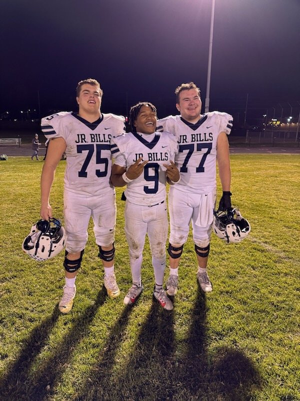 Beau Reinberg (@beau_beau44) on Twitter photo JayTay and 2 of his BIG Dogs from the OL after a great comeback W last night! Love those Smiles! <a href="/_JohnKruse/">John Kruse</a> <a href="/jaytay907/">jordan Taylor</a> <a href="/Albert_Reinberg/">Albert Reinberg</a> <a href="/SLUHfootball/">SLUH Football</a> <a href="/CoachAdamCruz1/">Coach Adam Cruz</a> <a href="/nmcdowell1942/">Nicholas McDowell</a> <a href="/JPRockMO/">JP Rock</a> <a href="/PrepRedzoneMO/">Prep Redzone Missouri</a> <a href="/Realdeal_314/">Real Deal Sports! STL</a> JayTay and 2 of his BIG Dogs from the OL after a great comeback W last night! Love those Smiles! <a href="/_JohnKruse/">John Kruse</a> <a href="/jaytay907/">jordan Taylor</a> <a href="/Albert_Reinberg/">Albert Reinberg</a> <a href="/SLUHfootball/">SLUH Football</a> <a href="/CoachAdamCruz1/">Coach Adam Cruz</a> <a href="/nmcdowell1942/">Nicholas McDowell</a> <a href="/JPRockMO/">JP Rock</a> <a href="/PrepRedzoneMO/">Prep Redzone Missouri</a> <a href="/Realdeal_314/">Real Deal Sports! STL</a>