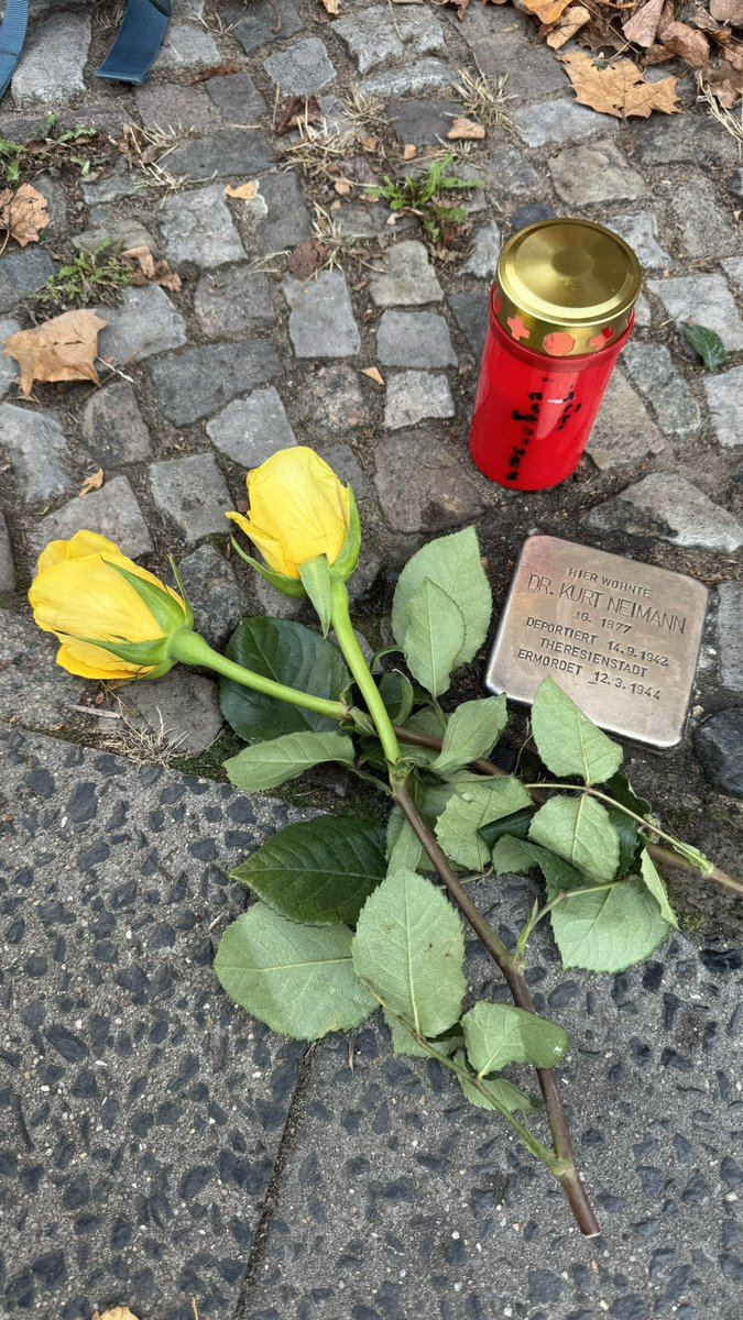 Blue Skywalker tweet media