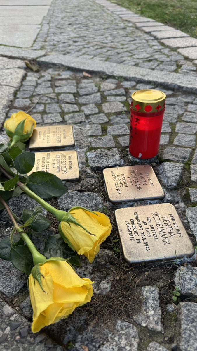 Blue Skywalker tweet media