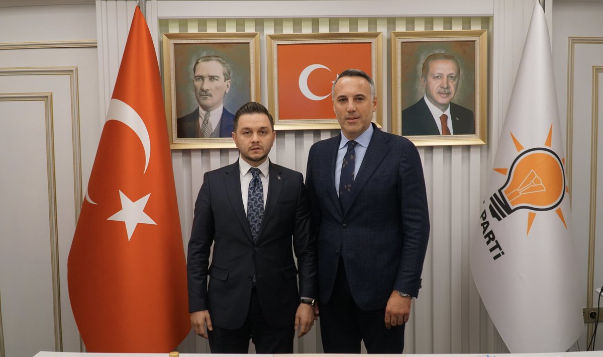 yunustever's tweet photo. Genel Merkez Teşkilat Başkanlığımızca yapılan istişareler ve gerçekleştirdiğimiz görüşmeler sonrası 8. Olağan Kongre döneminde Sapanca İlçe Başkanımız Sayın Şafak Başoğlu ile yola devam kararı alınmıştır.

Sapanca ilçemize hayırlı, uğurlu olmasını temenni ediyorum.

Umudun, İcraatin ve Geleceğin Adı; AK Parti!