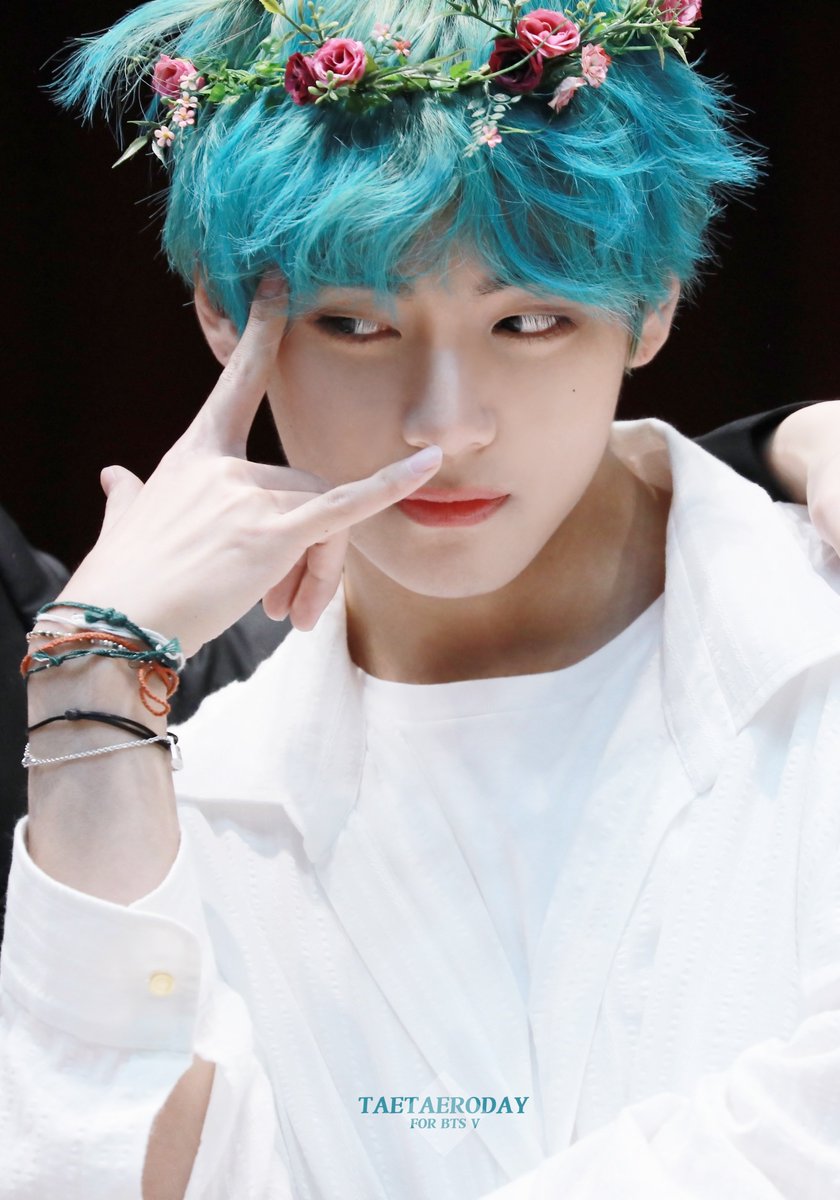 Romantic_Tae's tweet photo. [RT &amp; REPLY]

I vote #V for #2024MAMAVOTEᅠ https://t.co/ekLQt6TuF2