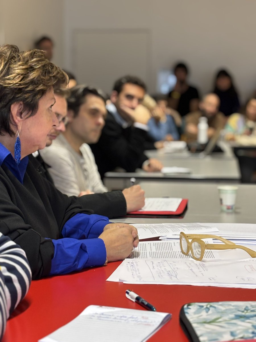 Échanges passionnants sur les règles de prudence minimales pour les avocats dans le carte des enquêtes et persquisitions. <a href="/syndicatavocats/">Le SAF</a>