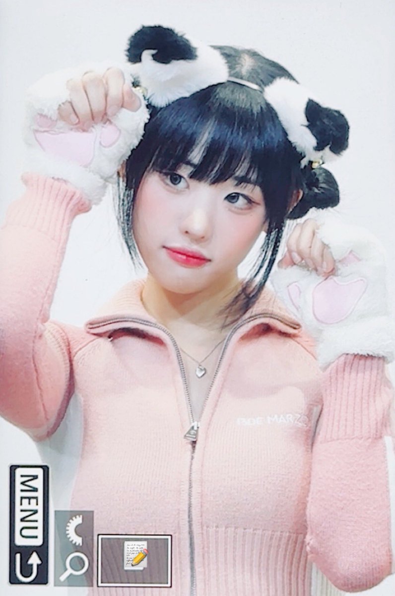 🐱
#QWER #HINA #히나 https://t.co/eKNlQb9q6P