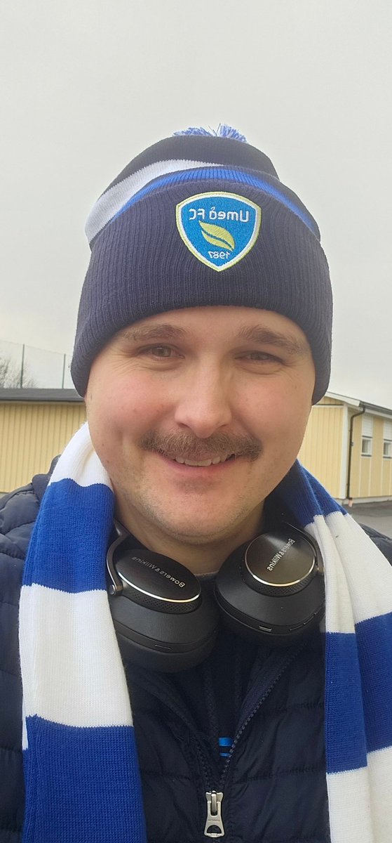 _Agrell_'s tweet image. Superettan nästa!! Fy fan vad skönt! Grattis till uppflyttningen @UmeaFC!💙🤍