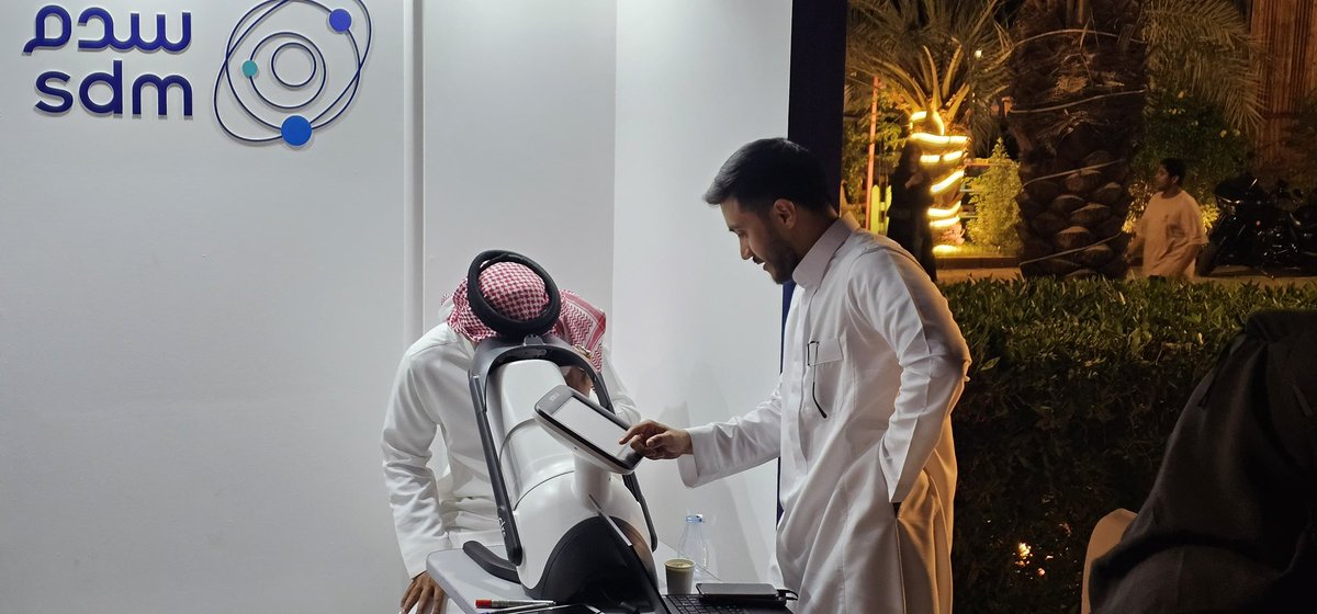 DrSelwa's tweet photo. بمناسبة اليوم العالمي للسكري فخورة بمشاركتنا في @sdm_ai ضمن #مخيم_كرز  اكبر تجمع في الشرق الأوسط لمصابي السكري النوع الأول و عوائلهم مع شريكنا @Karaz_App  

ثقفنا و قدمنا فحوصات الشبكية لسكري العين و شاركنا في يوم مليء بالفعاليات. 

اشكر فريق كرز على هذا الفعالية الأكثر من رائع https://t.co/8GAHcT3Rme