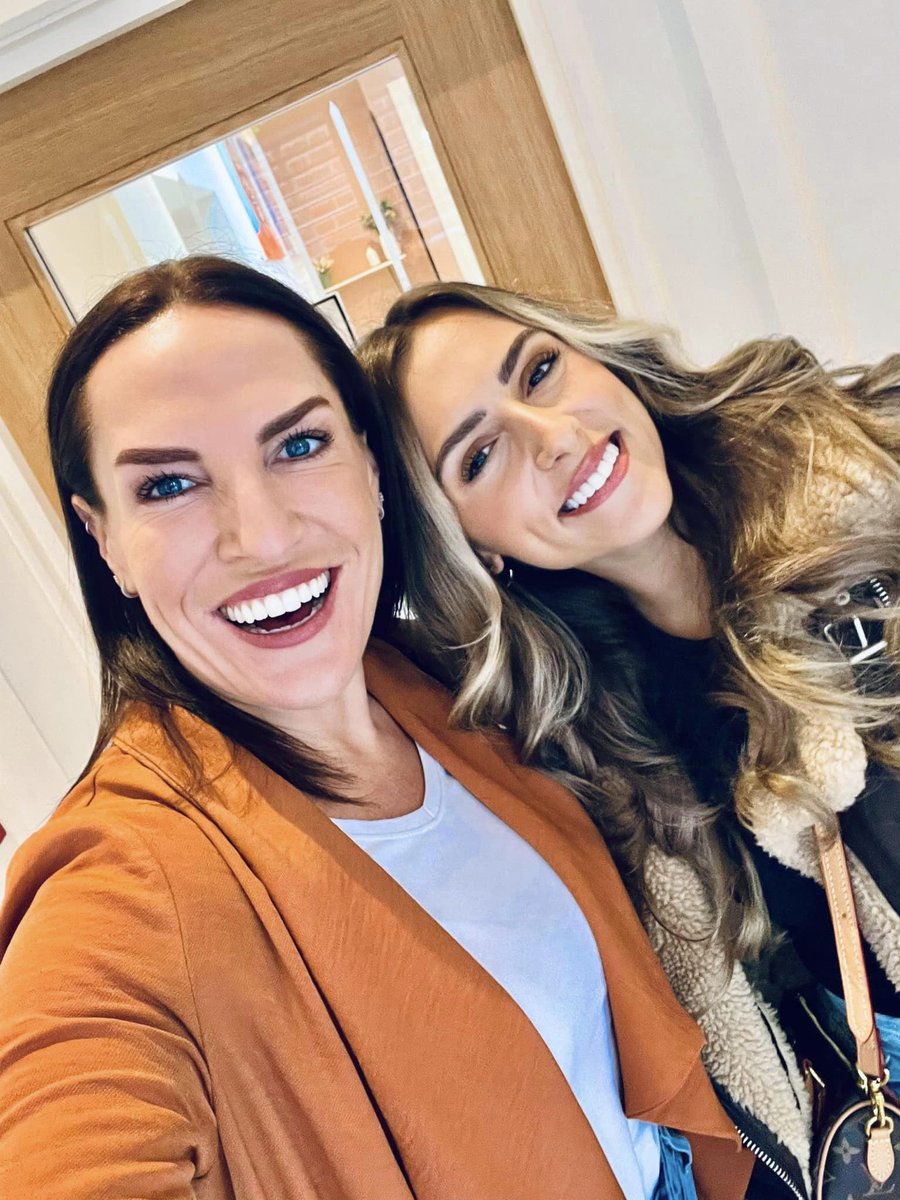 LCA Director Ellie was joined on set this week by the wonderful <a href="/staceylynncrowe/">Stacey Lynn</a> for a commercial shoot for a dentist.  Always lovely when the LCA team are out  on shoots working together and always a pleasure to catch up face to face with any of our talent. #TeamLCA