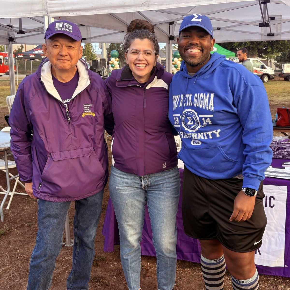 PanCAN's tweet photo. We love seeing how you're raising awareness for #pancreaticcancer during Pancreatic Cancer Awareness Month! 🎗 Keep sharing your photos, tagging us @PanCAN and using #PanCANawareness to join our community in turning social media PURPLE! 💜👏 

https://t.co/Y2A61o3Iak https://t.co/YhsvB58m6Y