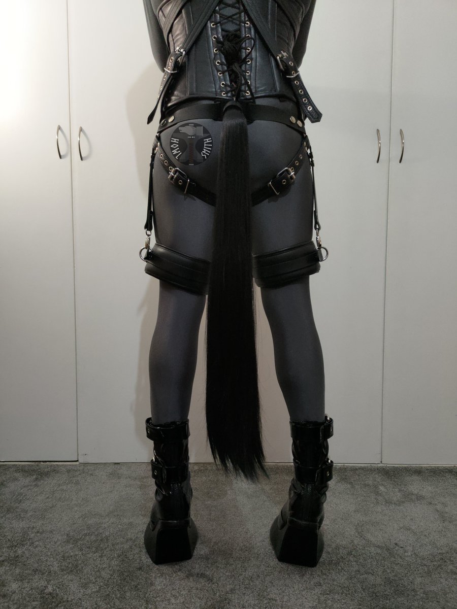 HowlSmith tweet media