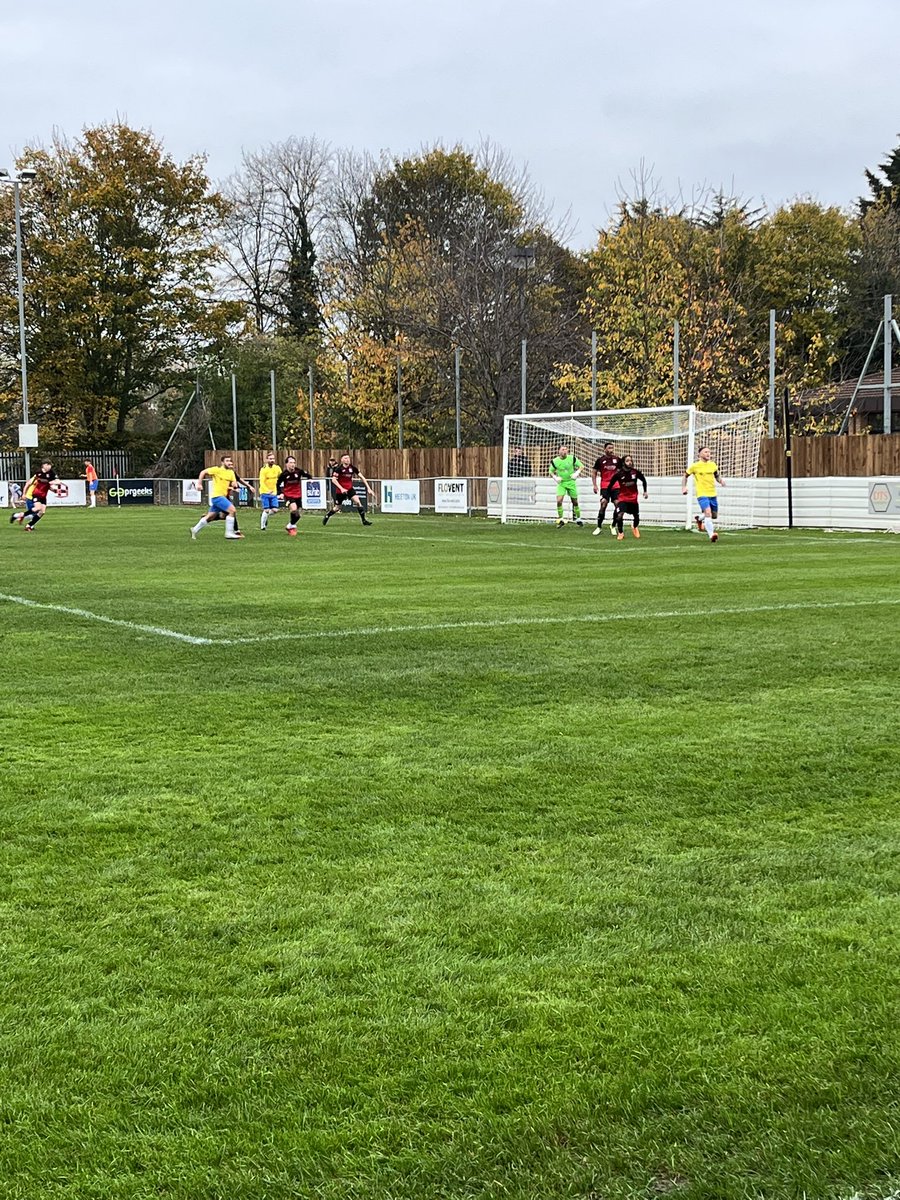 First time I’ve watched the mighty <a href="/CirenTownFC/">Cirencester Town FC</a>  win this season at Longlevens. A deserved win and I hope the lads enjoy their drink tonight 👏👏🔴⚫️🔴⚫️