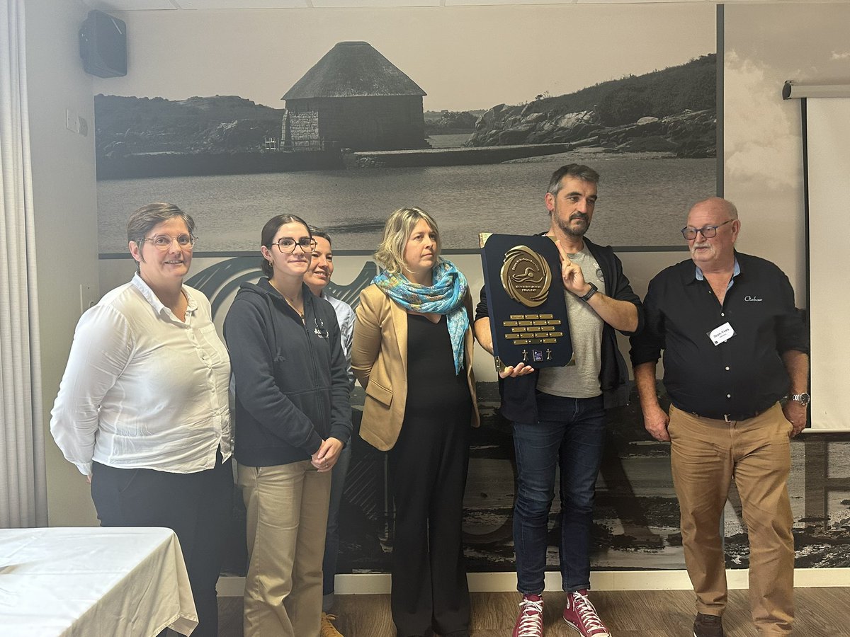 | Assemblée générale élective 

Félicitations à Bénédicte COMPOIS, élue pour un second mandat à la présidence de la Ligue, ainsi qu’aux 24 membres élus au comité directeur. 👏

Un temps fort qui s’est clôturé par une remise des récompenses pour nos nageurs.