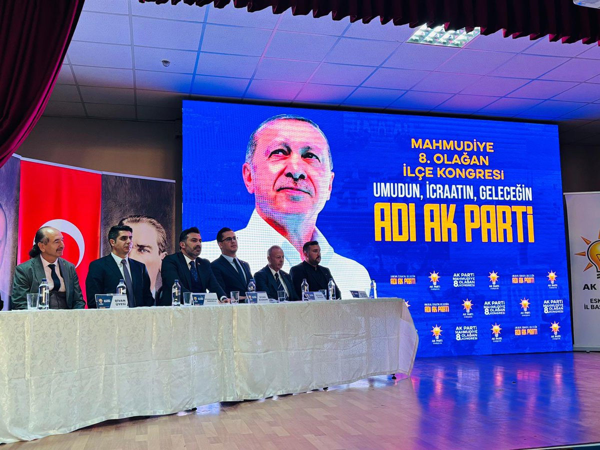 yasirceliktr's tweet photo. Eskişehir ‘de Mahmudiye ilçemizin kongresini gerçekleştirdik.İlçe Başkanı seçilen İbrahim Özkara ve yönetim kuruluna başarılar dilerim. https://t.co/SXdrtesHnR