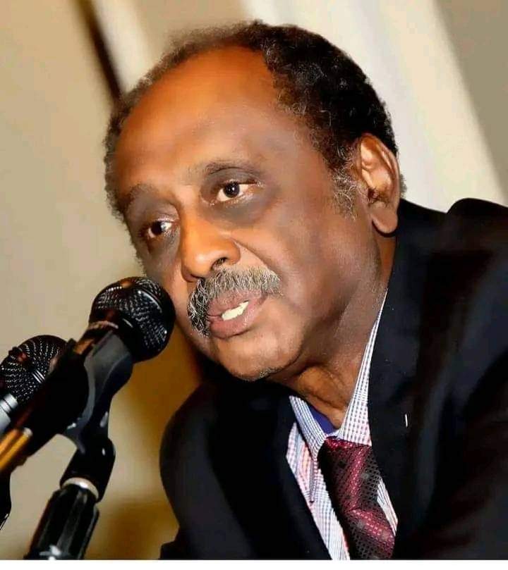 moharaki's tweet photo. وشن همّ الملح في البيت
وكت ملح الدموع موجود ..

وداعاً الشاعر هاشم صديق

انا لله وانا اليه راجعون https://t.co/hKjsOAMp2T