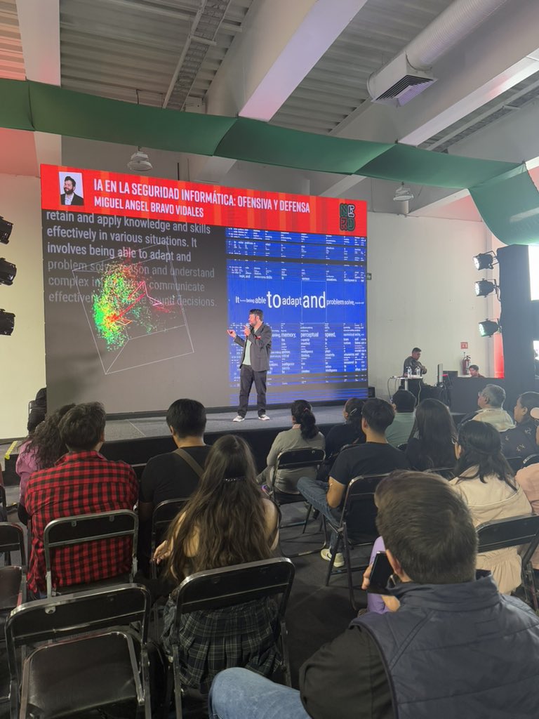 DayraChiu's tweet image. A quick stop at @nerdearla to attend some very interesting talks. Kudos to the speakers! :)
@photomatt @FerPeralesM @Mackaber