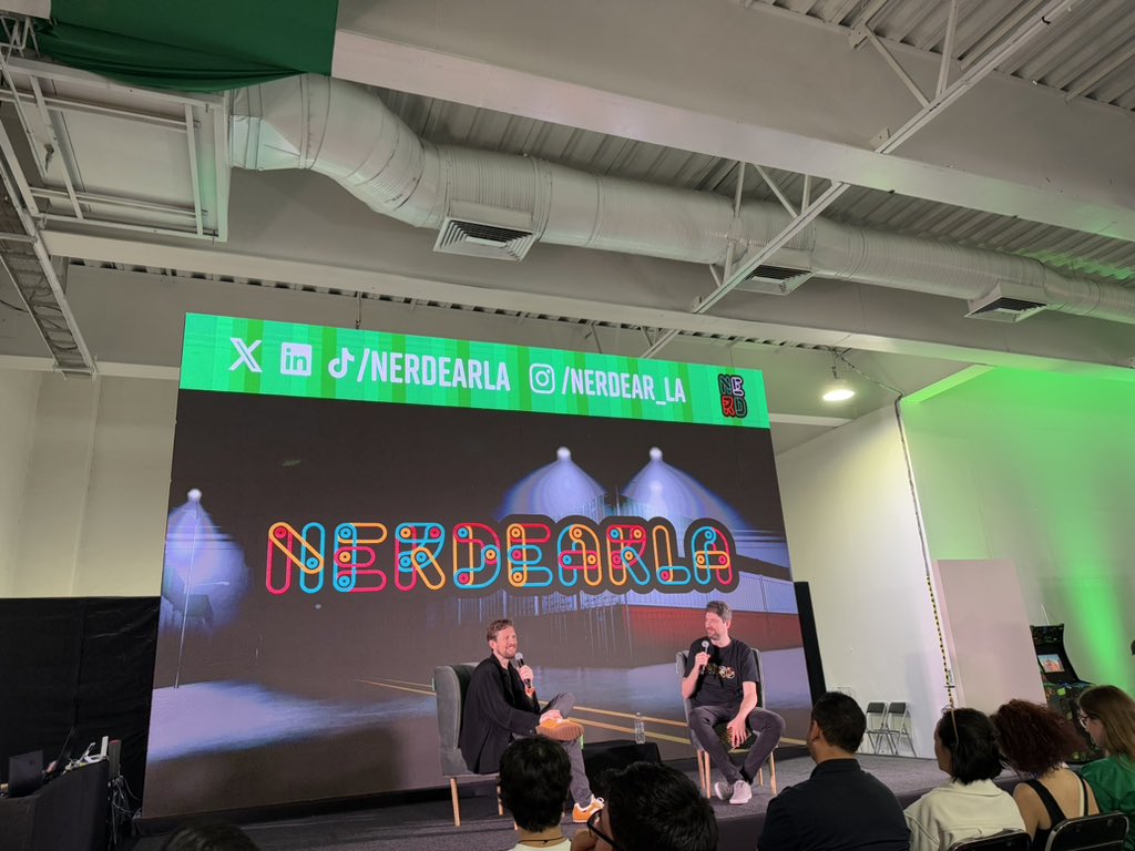 DayraChiu's tweet image. A quick stop at @nerdearla to attend some very interesting talks. Kudos to the speakers! :)
@photomatt @FerPeralesM @Mackaber