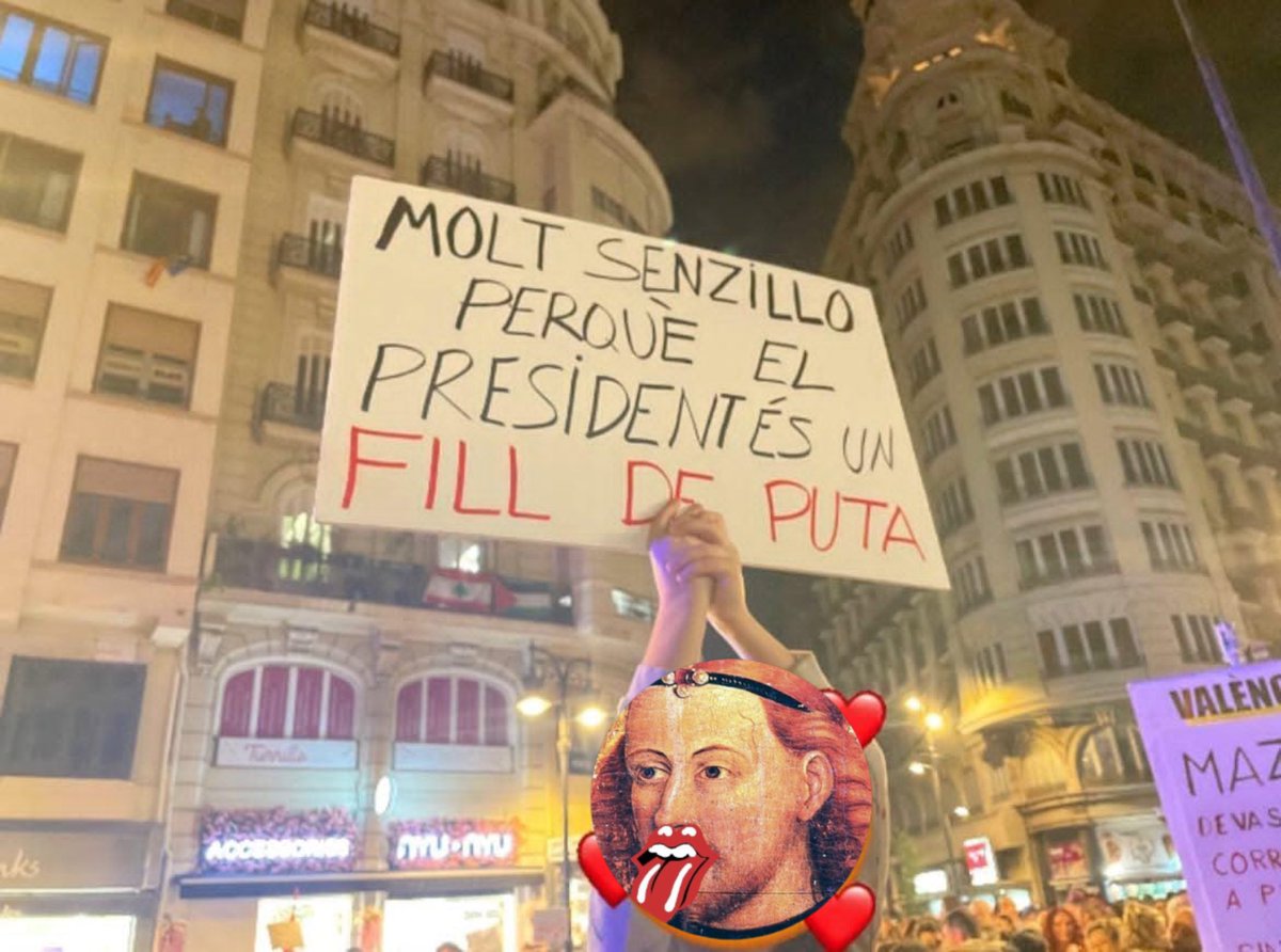 MemesLaSafor's tweet photo. Ha sigut un plaer poder cridar tots i totes juntes #MazónDimissió https://t.co/okJ2CvlLqt
