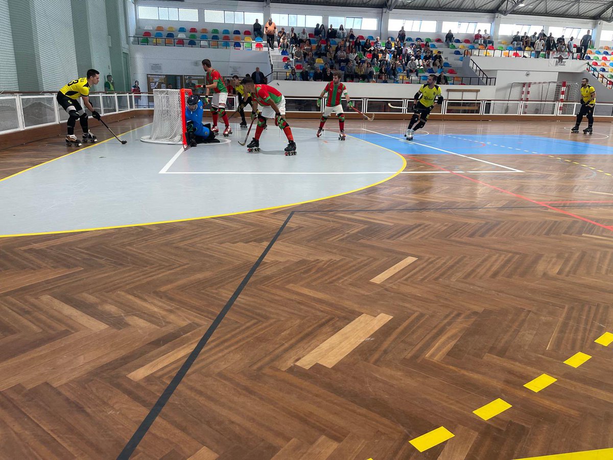 MaritimoMadeira's tweet photo. 🏒 #HoqueiemPatinsCSM avança na Taça de Portugal! 👏💪
CP Beja 2 🆚 4 CS Marítimo
#CSMaritimo #ModalidadesCSM https://t.co/1xto3WPQvE