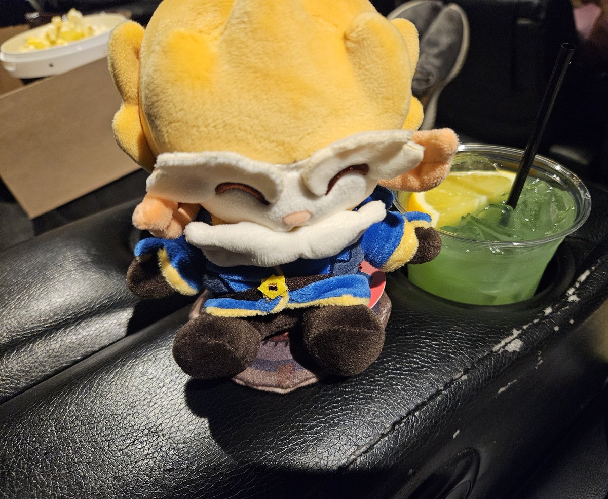 G'Morning! It's been so exciting to see all of the hype around Arcane. Will be fun to go down the rabbit hole of reading people's thoughts &amp; going through this journey with you all!

Many thanks to everyone involved with Arcane.

Also, Heimerdinger is the best. 🫧 💙