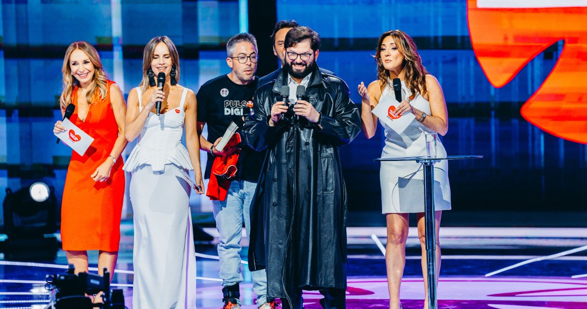 Tj_Toro9's tweet photo. Gabriel Boric es un Presidente, carismático, simpático, cercano con la gente.

Es un gran Presidente.
¡Aguante Presi Boric! 😊👍🏻.

#Teleton
#TeletonChile
#TeletonChile2024. https://t.co/PekTXkAIWu