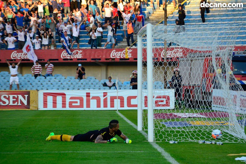 Nacional's tweet photo. Casi pero no 🤭

#ALoNacional 9️⃣4️⃣:2️⃣0️⃣ https://t.co/3QH17uzMJM