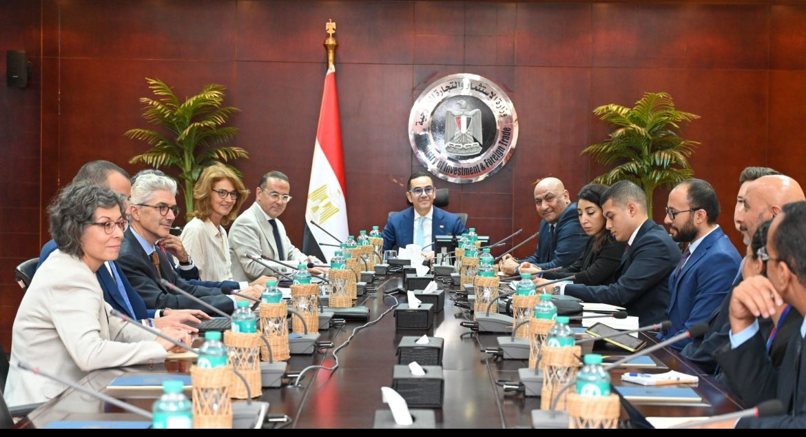 🇪🇬🇪🇺🇺🇳Last Thursday, EU Delegation and UNIDO in Egypt held a fruitful meeting Eng. Hassan Al-Khatib, Minister of Investment and Foreign Trade and reviewed with UNIDO the project "EU Support for Trade, Industry, Growth and Rapid Market Access - Trade".