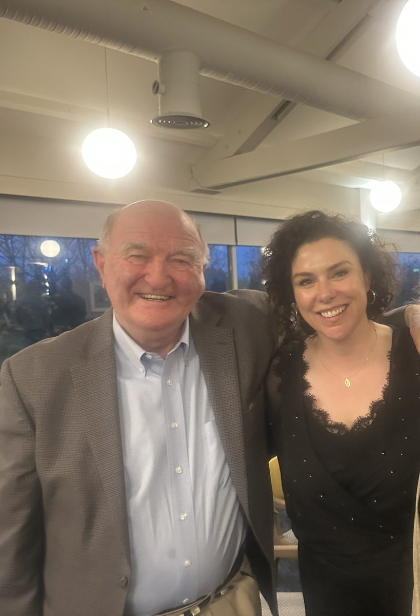 michellebond's tweet photo. So happy to meet my distant cousin Seamus Malin - a legendary ESPN commentator and admissions head for Harvard https://t.co/qiUqbXn5bE